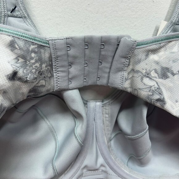 NWT Berlei SF2 Medium Impact Sports Bra 40DD Gray Floral Full Support Adjustable - Picture 10 of 11